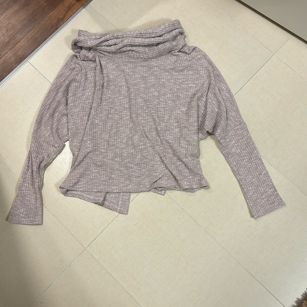 Pink (light) blouse